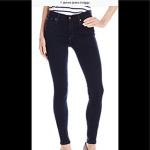 Dark blue James jeans twiggy size 26